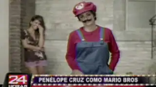Penélope Cruz protagoniza campaña publicitaria vestida de Mario Bros