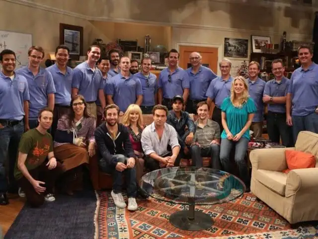 Equipo de la NASA visita al reparto de The Big Bang Theory