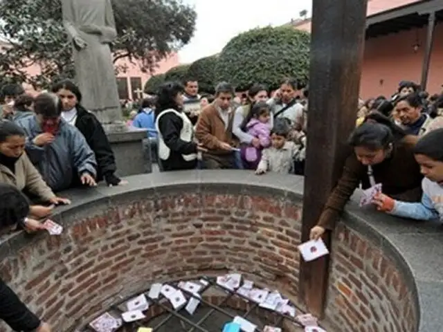 Cientos de peruanos utilizaron buzón virtual para enviar pedidos a Santa Rosa