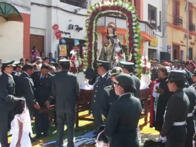 Policía Nacional rinde sentido homenaje a su patrona Santa Rosa de Lima