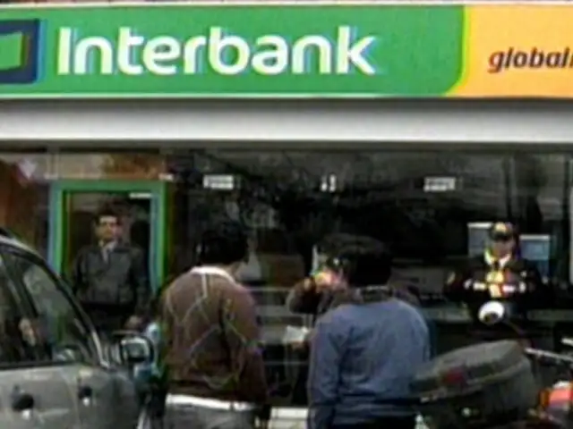 Ladrones siembran pánico en asalto a Interbank de La Molina