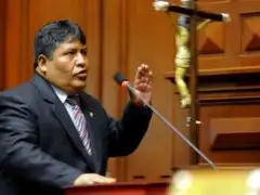 Congresista Apaza es suspendido 120 días pese a pretender modificar reglamento