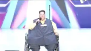 EEUU: concursante de 250 kilos de peso sorprende con prodigiosa voz