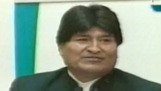 Evo Morales pide a actor Sean Penn promover legalización de la coca