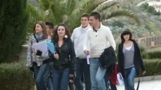 Jóvenes son los más afectados por la crisis en España