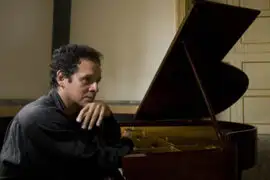 Chuquisengo: el pianista peruano que conquista al mundo de la música clásica