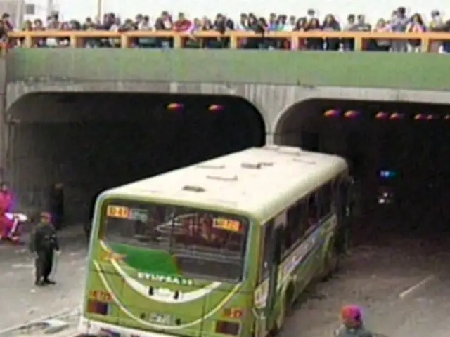 Nuevo accidente en túnel del Óvalo Higuereta deja más de 15 heridos