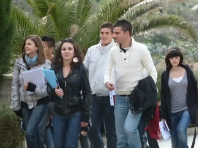 Jóvenes son los más afectados por la crisis en España