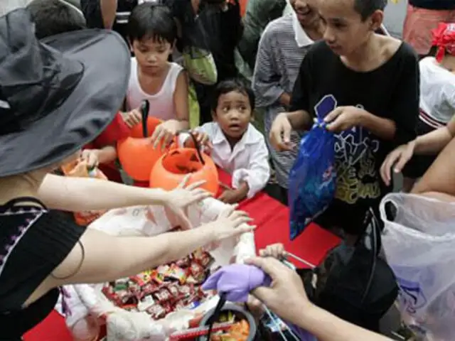 Pisco: comerciantes regalaban dulces vencidos a los niños  en Halloween