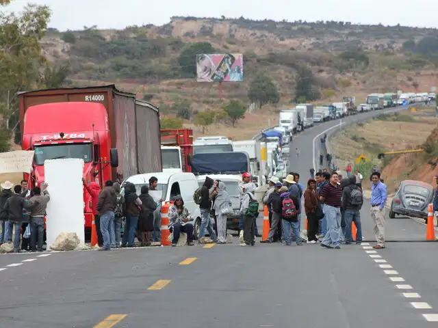 Cientos de cafetaleros de Junín se niegan a desbloquear carretera