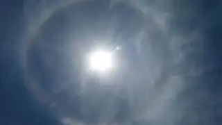 Un halo solar adorna el cielo de Lima