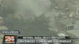 Incendio consume viviendas en cerro San Cristóbal
