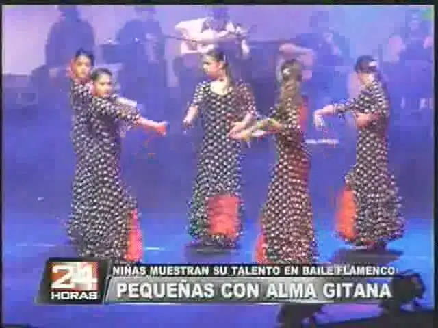 Niñas muestran su talento en baile flamenco