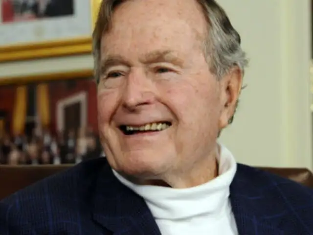 EEUU: salud de George Bush padre empeora por bronquitis
