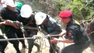 San Martín de Porres: Policía rescata drogadicto que cayó al río Rímac