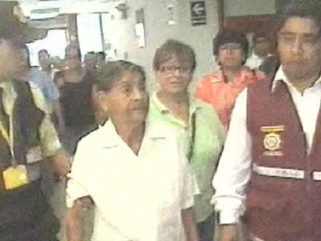 Chincha: anciana damnificada por terremoto recibe ayuda de Ollanta Humala