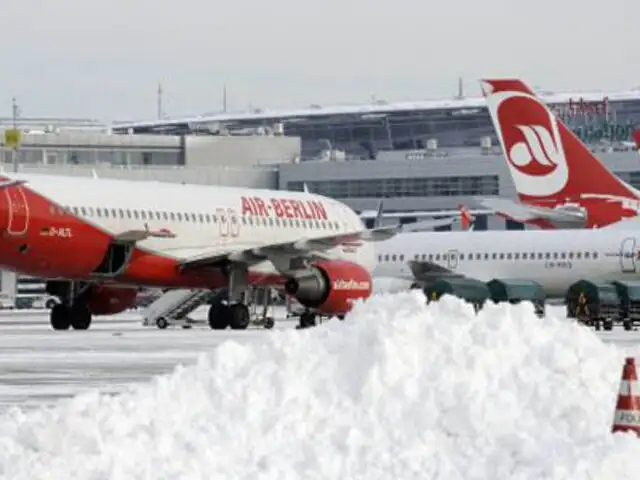 Aeropuertos europeos colapsaron por fuertes nevadas