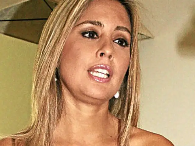 Jessica Tapia denuncia a acosador en la comisaría de San Borja
