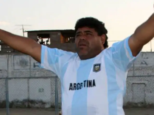 ‘Maradona’ Barrios y sus hijos le rezan al Señor Cautivo de Ayabaca