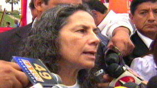 Patricia Salas pide a padres denunciar irregularidades en colegios