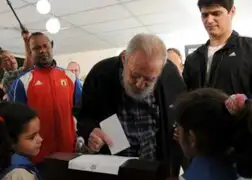 Fidel Castro reaparece en comicios parlamentarios