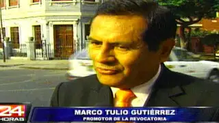 Pifian a revocador Marco Tulio Gutiérrez en mitin de Plaza San Martín