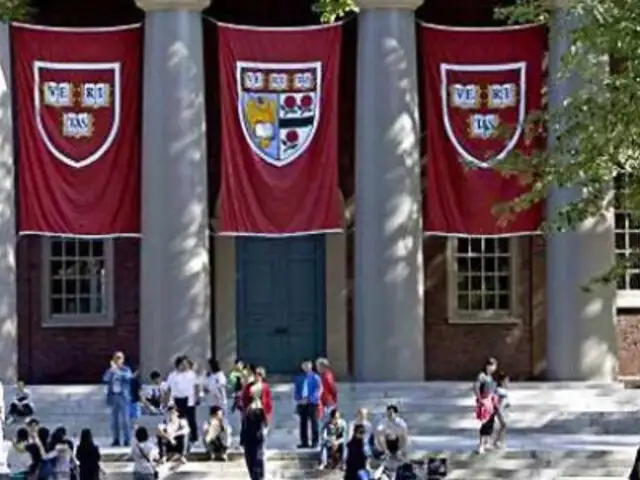 EEUU: Alumnos de Universidad de Harvard descubiertos copiando examen