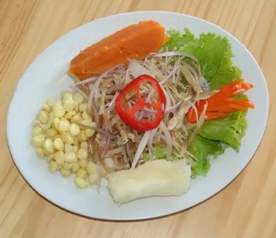 Aprenda a preparar deliciosos cebiches de champiñones y chinguirito