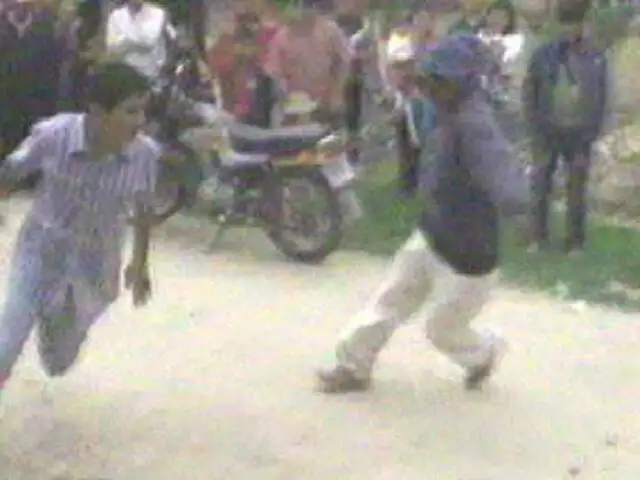 Cajamarca: ronderos castigan a ladrón de 19 años a latigazos