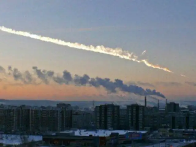 Difunden nuevas imágenes de caída de meteorito en Rusia