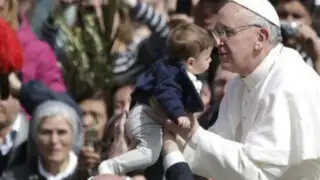 Papa Francisco brindó su primera audiencia pública en El Vaticano