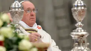 Noticias de las 5: El Papa oficia su primera Misa Crismal en El Vaticano