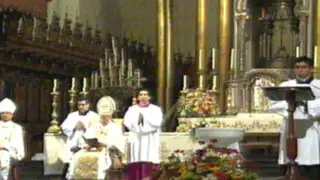 Cardenal Cipriani presidió vigilia pascual en la Catedral de Lima