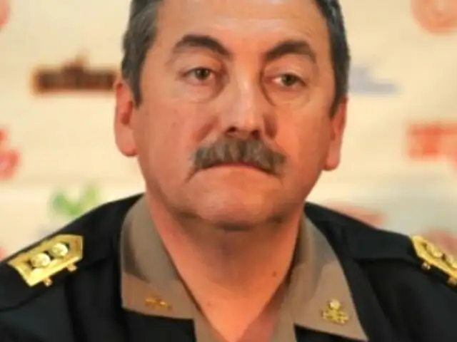 Informan que director de la Policía Raúl Salazar habría renunciado