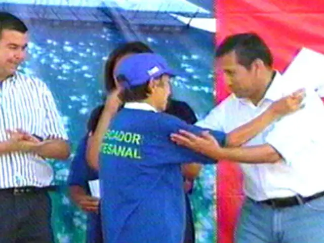Ica: Presidente Humala inauguró obras en el muelle artesanal de Paracas
