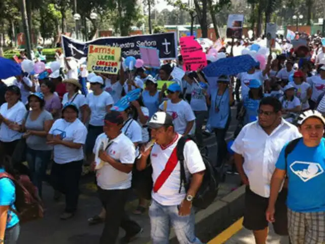 Gran Marcha por la Vida reúne a miles de personas en el Campo de Marte