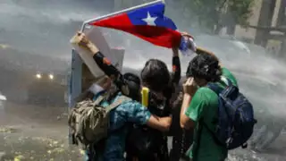 Chile: estudiantes volvieron a enfrentarse a la Policía en manifestación