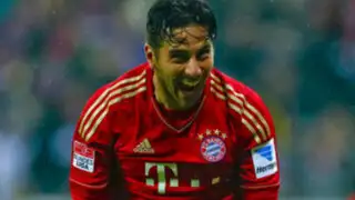Claudio Pizarro renovó con el Bayern Munich por una temporada más