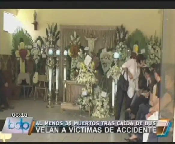 La Libertad: velan restos de los 36 fallecidos en accidente de Otuzco