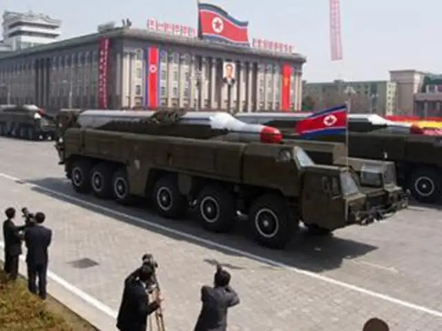 Corea del Norte retira misiles de su costa y levanta alerta de guerra