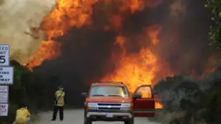 Noticias de las 7: imparable incendio forestal amenaza Los Ángeles