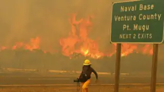California: gigantesco incendio forestal amenaza a más de 4 mil viviendas