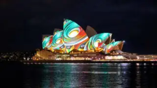 Noticias de las 7: asombroso festival de luces ilumina edificios de Sidney