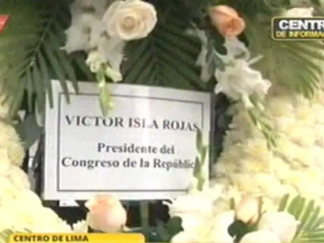 Familia de Diez Canseco rechaza adorno floral del Presidente del Congreso