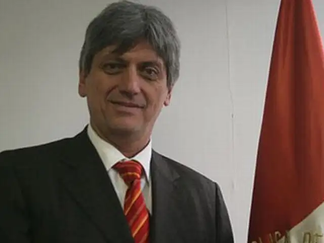 Renunció el embajador peruano en Venezuela, Luis Raygada