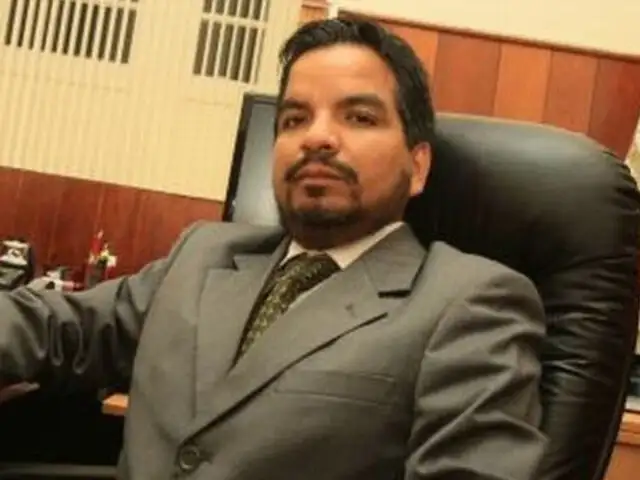 Denuncian penalmente a procurador anticorrupción  Julio Arbizu