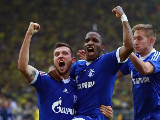 Schalke 04 venció 2-1 al Friburgo y clasificó a la Champions League