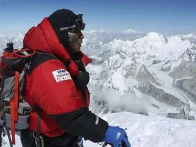 Japonés se convirtió en el hombre más longevo en ascender el Everest