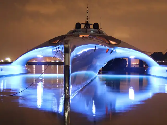 Adastra: el yate futurista con diseño que asemeja a una nave espacial