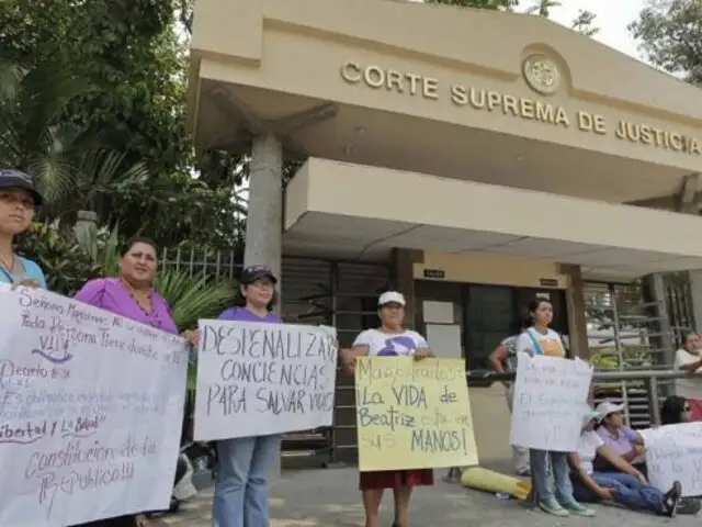 El Salvador: practicarán cesárea a mujer que pedía abortar para salvar su vida